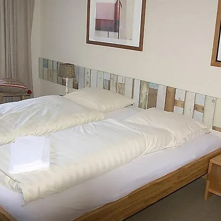 Sleeps 6 Wifi *