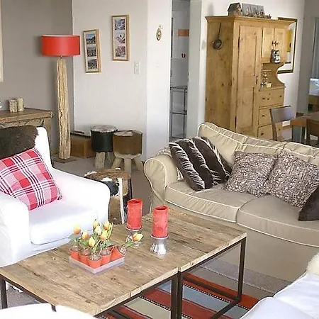 Apartment Sleeps 6 Wifi Parpan
